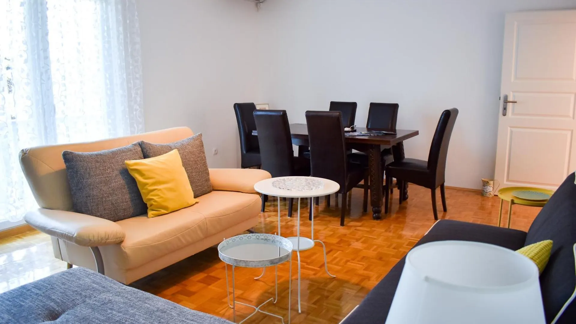 Miriam Apartments Novi Vinodolski 0*,